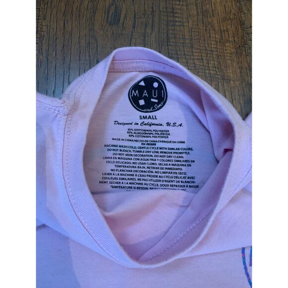 Maui and Sons Graphic Logo T-Shirt - Baby Pink - Small - 1990s Inspired Clothing - Picture 5 of 5